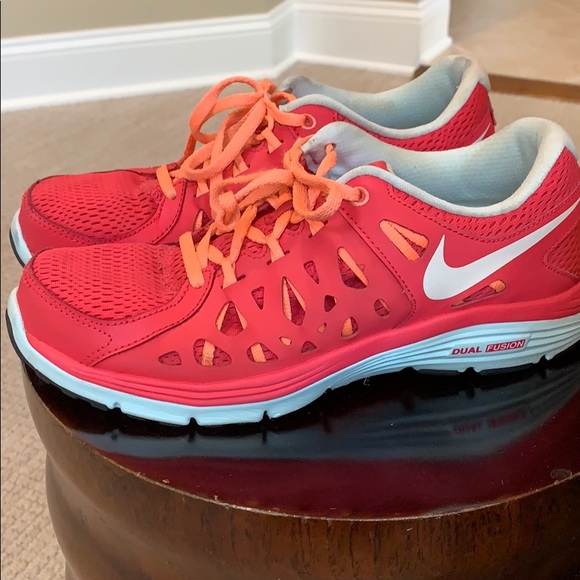 Nike Dual Fusion Running Sneakers - Picture 2 of 7